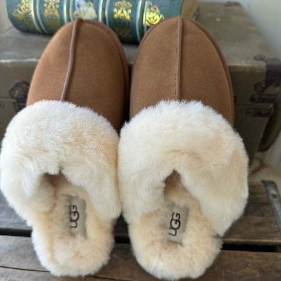 NIB UGG Chestnut Scuffette II Slippers - Picture 10 of 11
